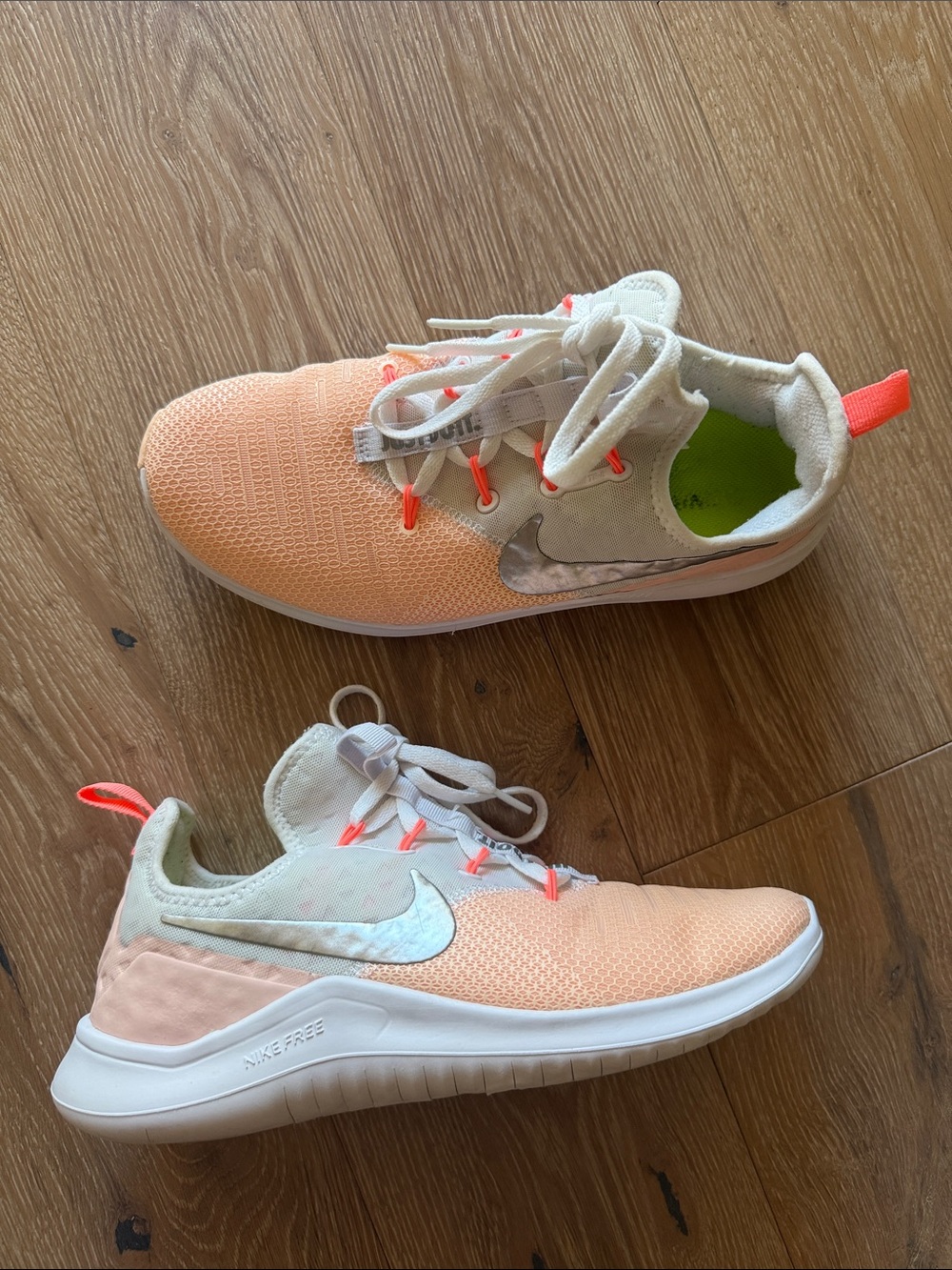 Nike Free Women’s Peach/White Lightweight Running Shoes